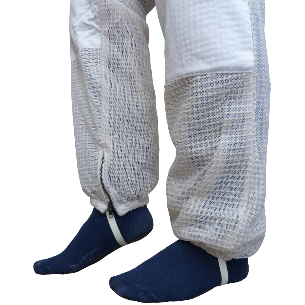 Ankle zips, elastic cuffs and foot loops on white 3 layer bee suit