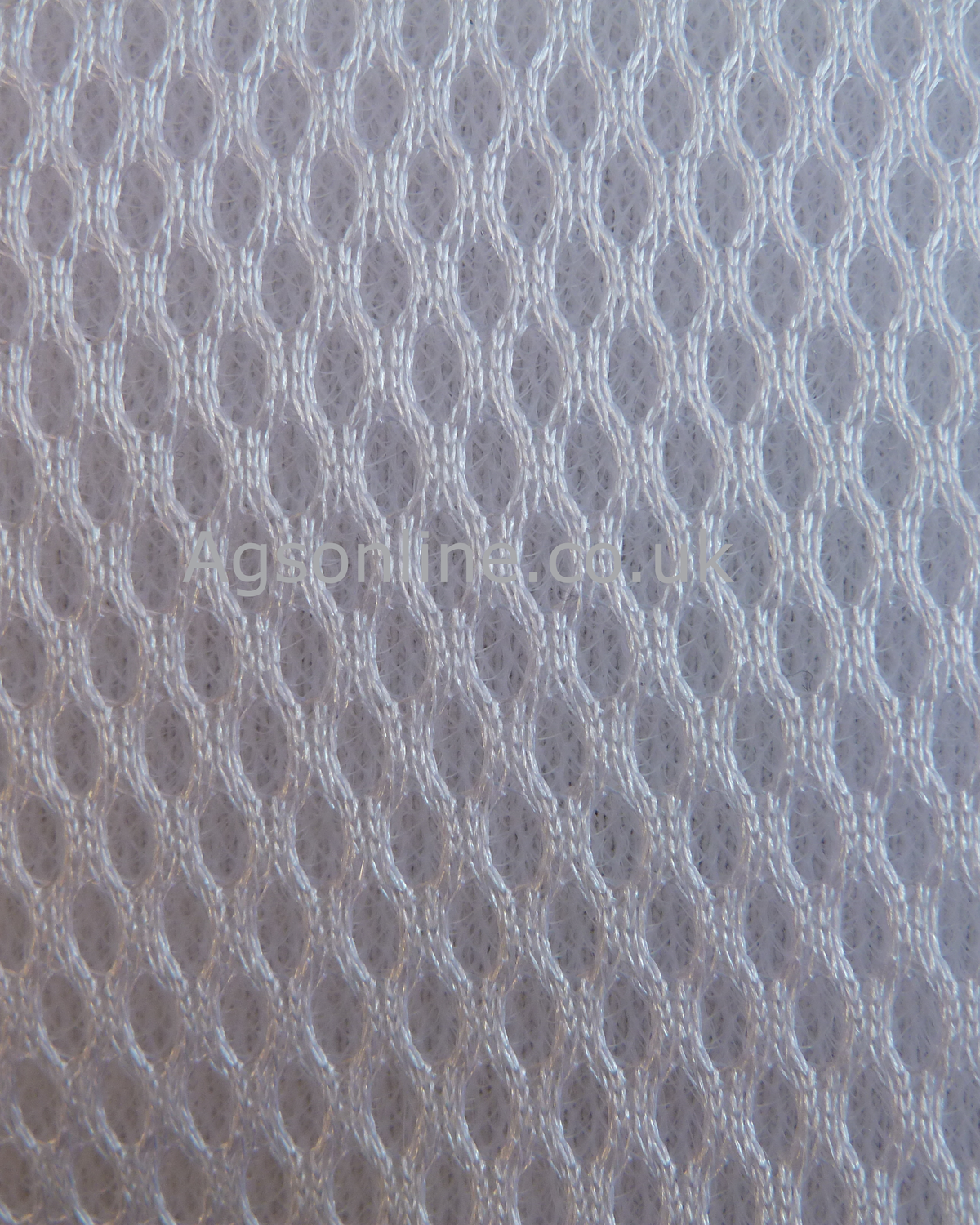 Primer plano de Blanco ApiAir air tejido de malla used in the Traje de apicultor