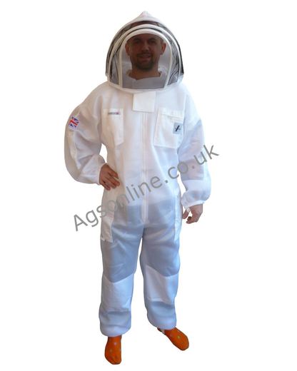 Vue de face de Blanche ApiAir air mesh combinaison d'apiculteur avec voile d'escrime