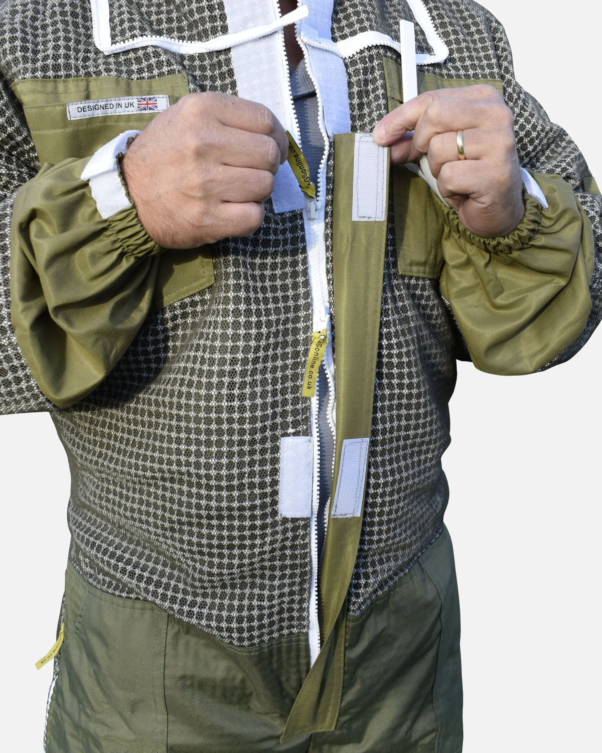 Front zip with Giallo pull tabs on Verde PRO 3 strati ventilato Tuta da apicoltore