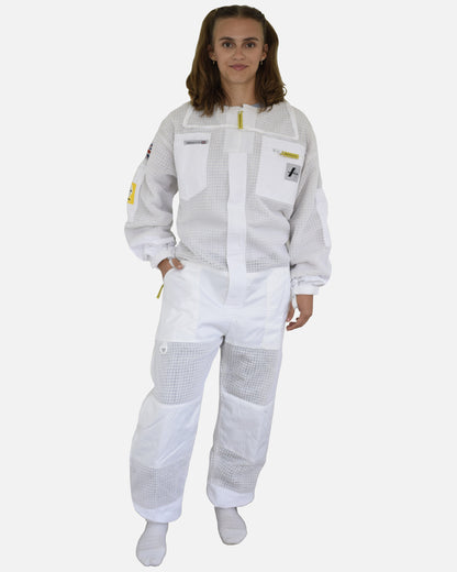 Vista frontal de Blanco PRO 3 capas ventilado Traje de apicultura without veil