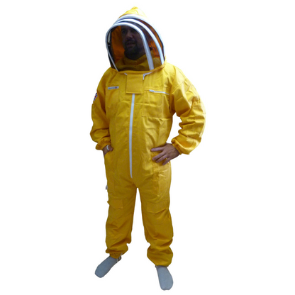 Vista frontal de Amarillo algodón Traje de apicultura con careta tipo esgrima